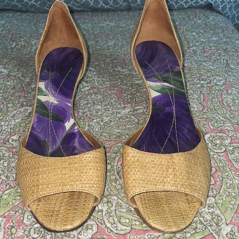 Kate Spade ♠️ Vintage mini heels size 7.5 in tan color - Picture 5 of 5